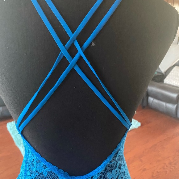 Lingerie - Picture 2 of 3